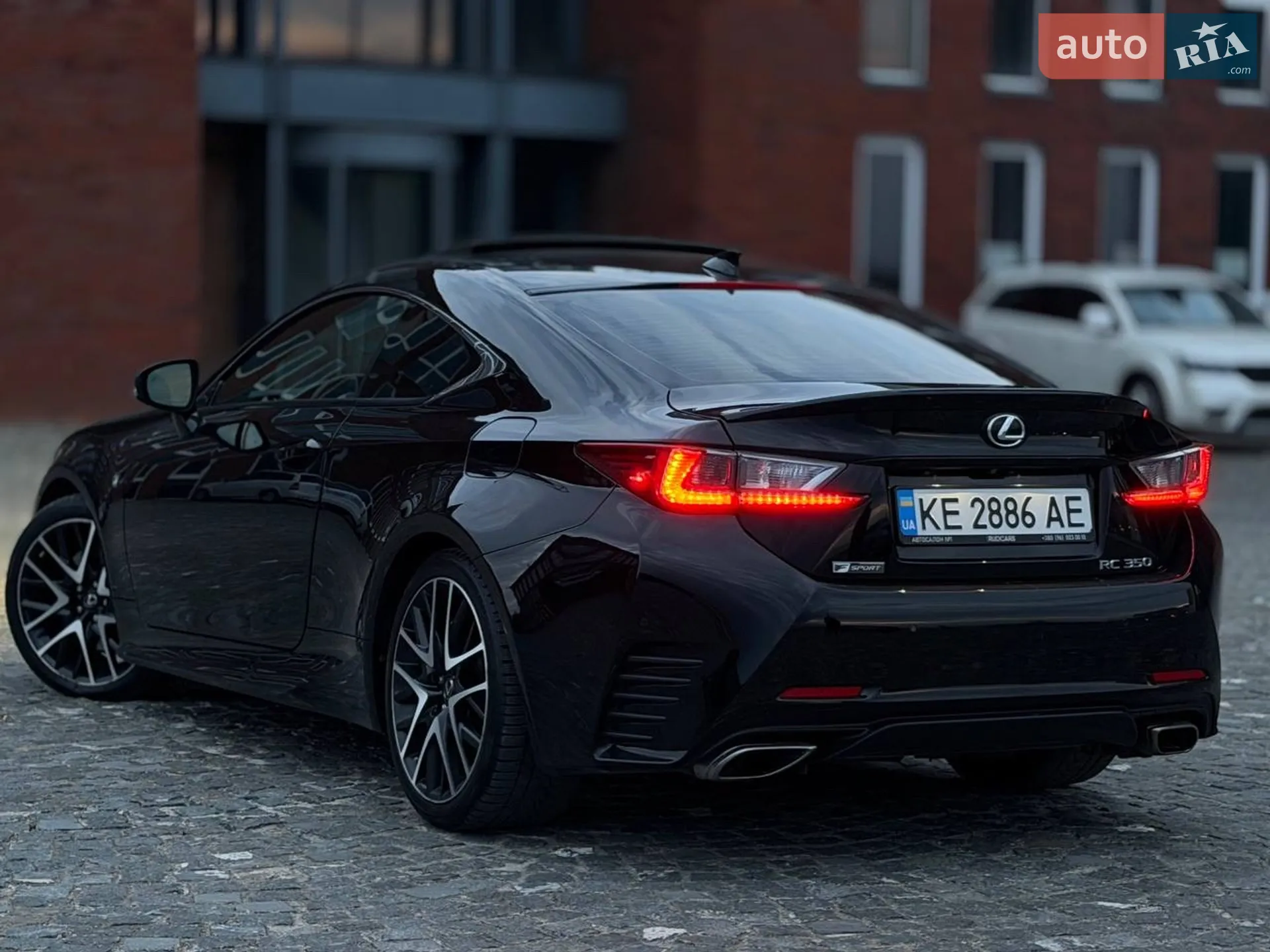2017 Lexus RC - мініатюра 4