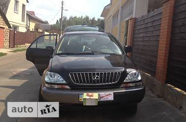 Внедорожник / Кроссовер Lexus RX 2000 в 