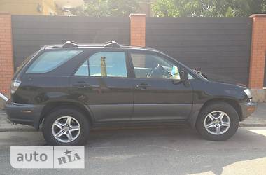 Внедорожник / Кроссовер Lexus RX 2000 в 