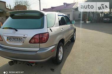 Позашляховик / Кросовер Lexus RX 2000 в 
