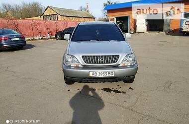 Позашляховик / Кросовер Lexus RX 2000 в 