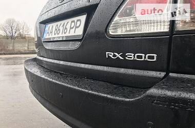 Позашляховик / Кросовер Lexus RX 2000 в 
