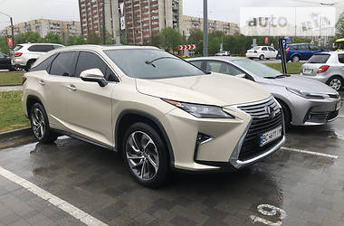 Позашляховик / Кросовер Lexus RX 2018 в 