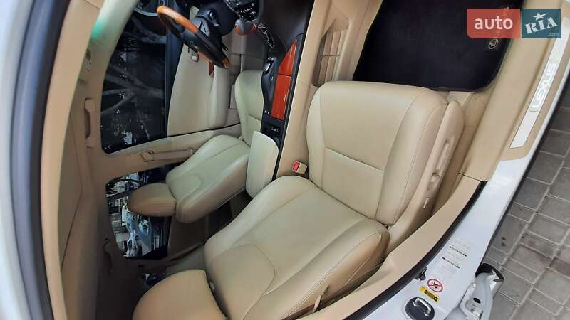 Хэтчбек Lexus RX 2010 в Одессе фото 13 Хэтчбек Lexus RX 2010 в Одессе