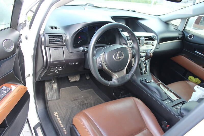 Седан Lexus RX 2015 в Виннице