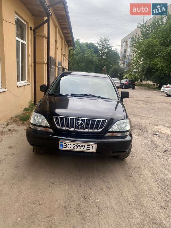 Внедорожник / Кроссовер Lexus RX 2002 в Львове