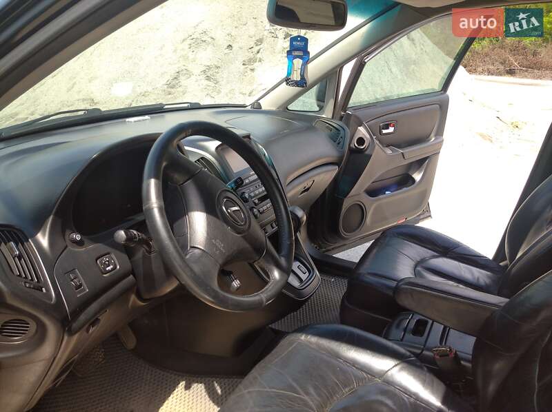 Внедорожник / Кроссовер Lexus RX 2002 в Славуте