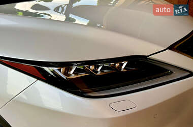 Внедорожник / Кроссовер Lexus RX 2021 в 