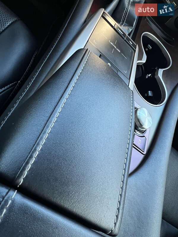 Позашляховик / Кросовер Lexus RX 2020 в Києві