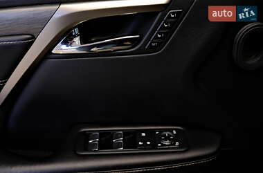 Внедорожник / Кроссовер Lexus RX 2017 в 