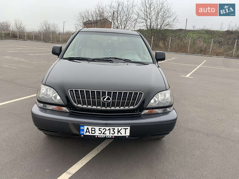Позашляховик / Кросовер Lexus RX 2000 в 