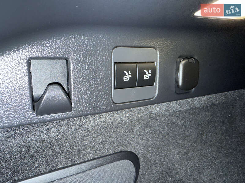 Внедорожник / Кроссовер Lexus RX 2023 в Киеве