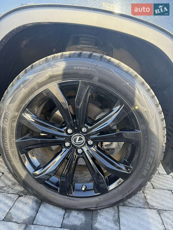 Внедорожник / Кроссовер Lexus RX 2018 в Львове