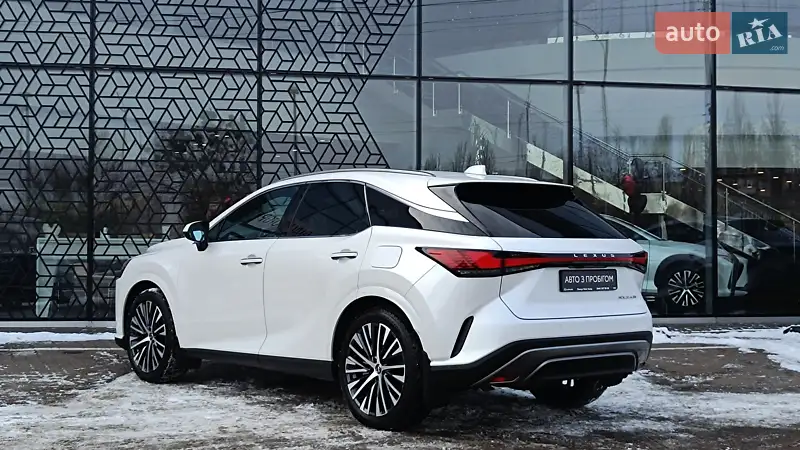 Позашляховик / Кросовер Lexus RX 2023 в 