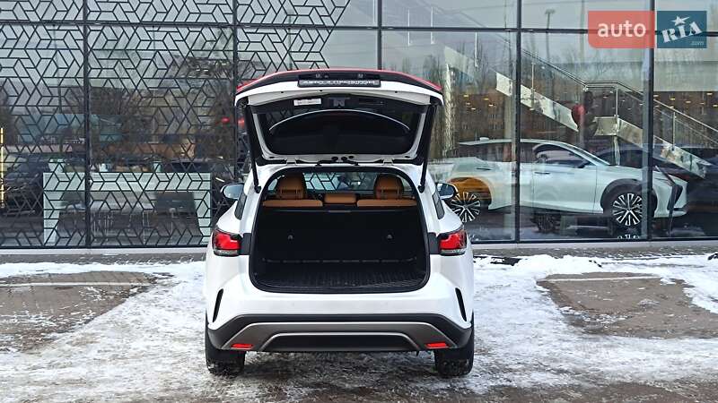 Позашляховик / Кросовер Lexus RX 2023 в 