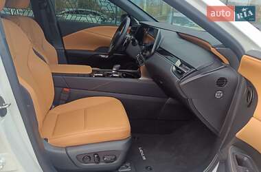Внедорожник / Кроссовер Lexus RX 2023 в 