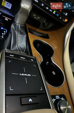 Внедорожник / Кроссовер Lexus RX 2021 в 