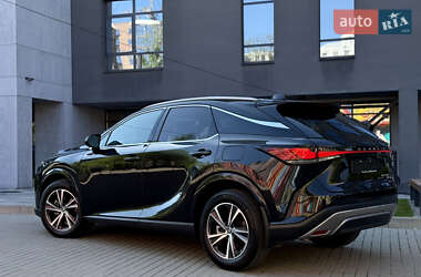Позашляховик / Кросовер Lexus RX 2024 в 