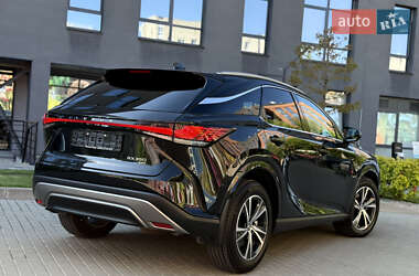 Позашляховик / Кросовер Lexus RX 2024 в 