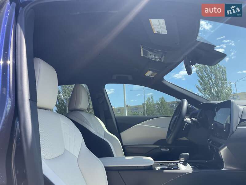 Позашляховик / Кросовер Lexus RX 2023 в Дніпрі