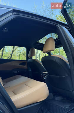 Внедорожник / Кроссовер Lexus RX 2024 в 