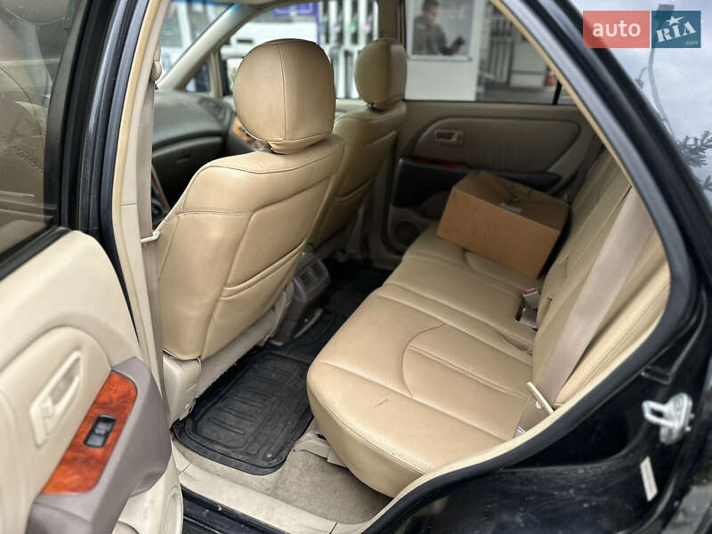 Внедорожник / Кроссовер Lexus RX 1999 в Днепре