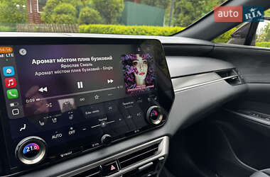 Внедорожник / Кроссовер Lexus RX 2022 в 