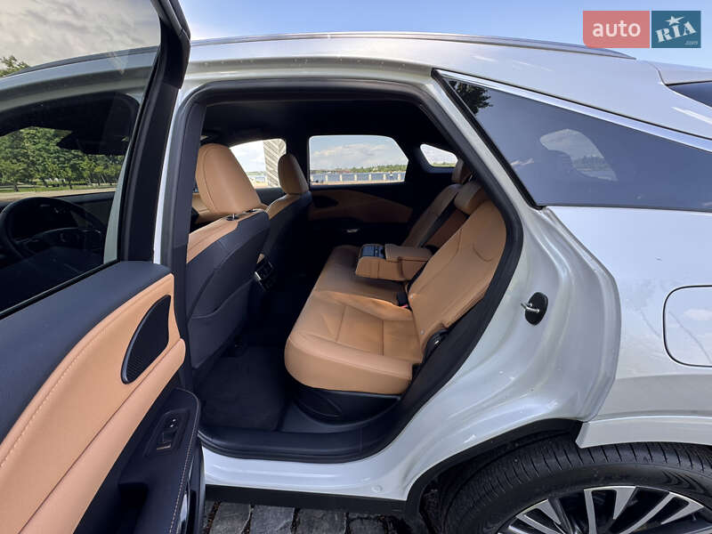 Внедорожник / Кроссовер Lexus RX 2023 в Киеве