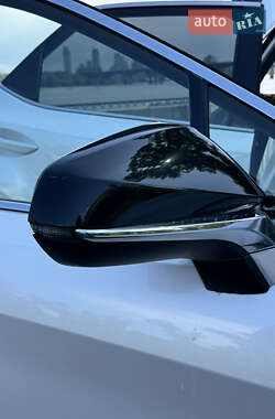 Позашляховик / Кросовер Lexus RX 2020 в 