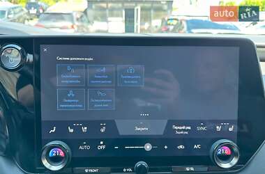 Внедорожник / Кроссовер Lexus RX 2023 в 