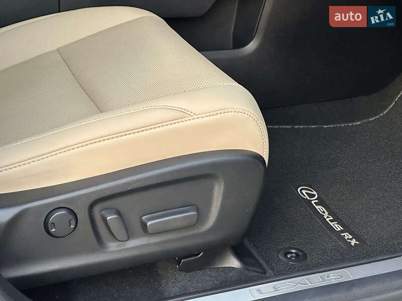 Внедорожник / Кроссовер Lexus RX 2020 в Киеве