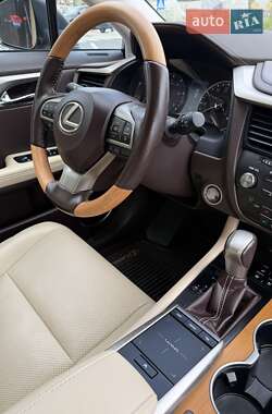 Внедорожник / Кроссовер Lexus RX 2020 в 