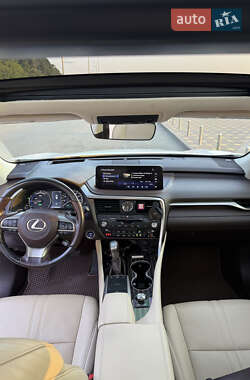 Внедорожник / Кроссовер Lexus RX 2020 в 
