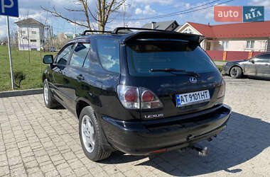 Внедорожник / Кроссовер Lexus RX 2002 в 