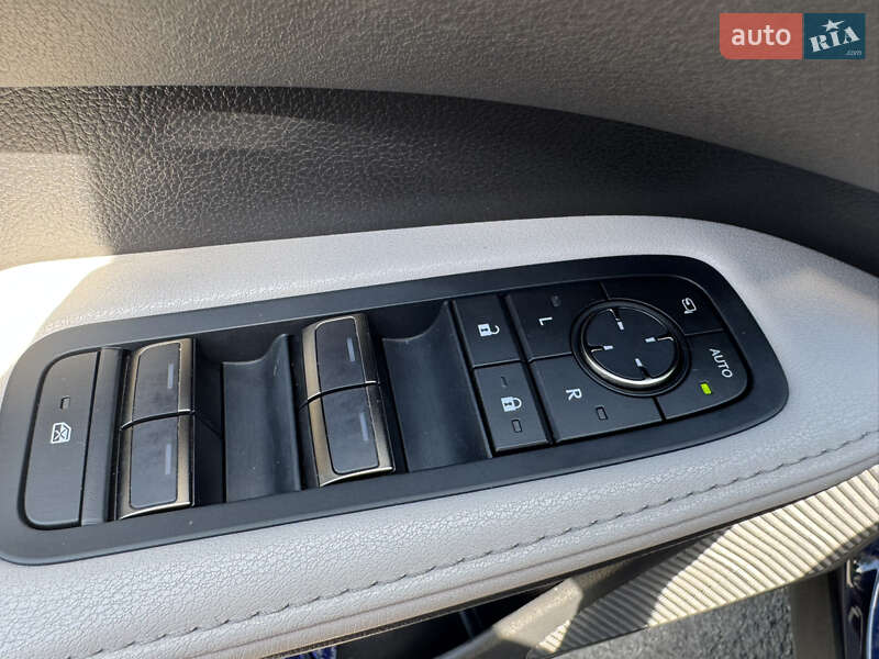 Внедорожник / Кроссовер Lexus RX 2023 в Тернополе