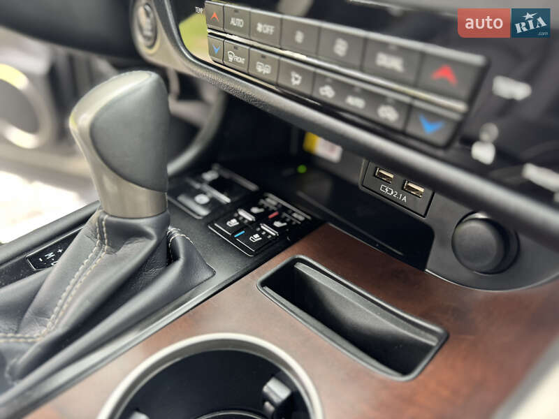 Внедорожник / Кроссовер Lexus RX 2021 в Киеве