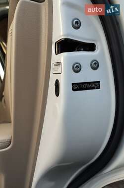 Внедорожник / Кроссовер Lexus RX 2007 в 