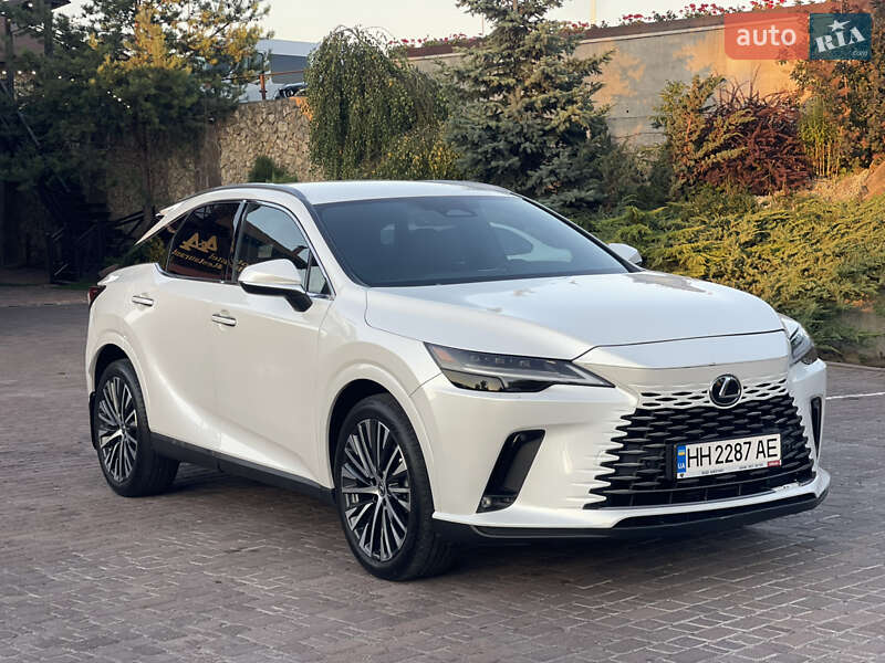 Lexus RX 2024