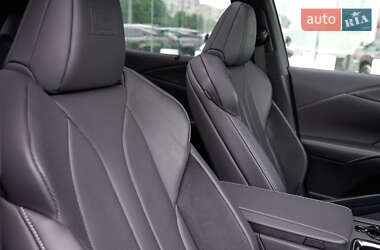 Внедорожник / Кроссовер Lexus RX 2022 в 