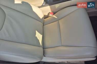 Внедорожник / Кроссовер Lexus RX 2010 в 
