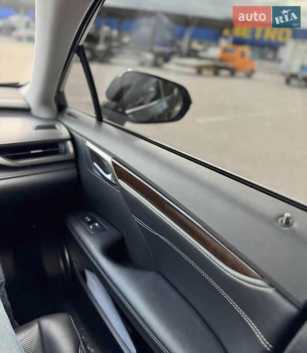 Позашляховик / Кросовер Lexus RX 2017 в Дніпрі