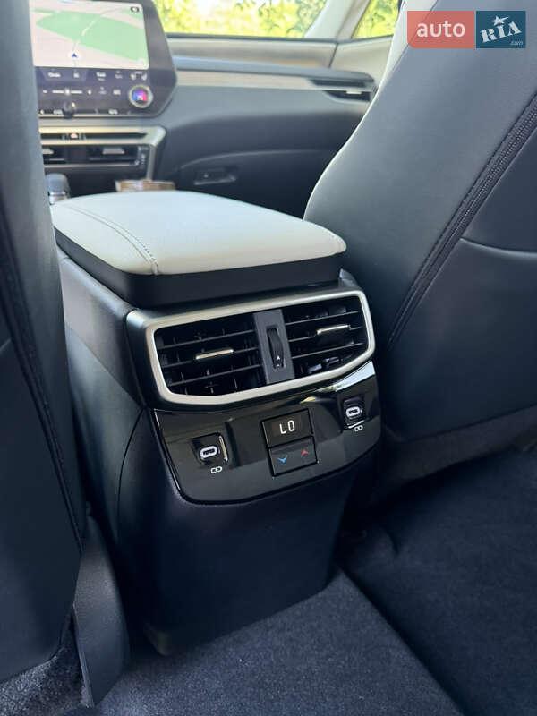 Позашляховик / Кросовер Lexus RX 2023 в Києві