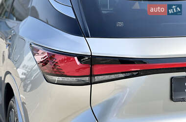 Внедорожник / Кроссовер Lexus RX 2023 в 