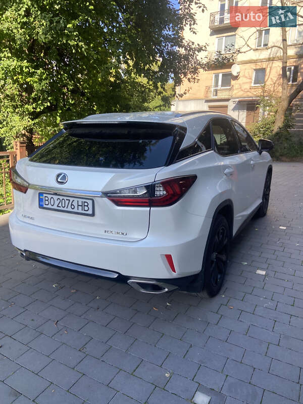 Внедорожник / Кроссовер Lexus RX 2018 в Тернополе