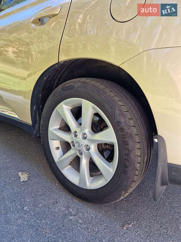 Внедорожник / Кроссовер Lexus RX 2010 в Киеве