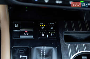 Внедорожник / Кроссовер Lexus RX 2020 в 