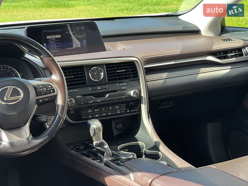 Внедорожник / Кроссовер Lexus RX 2017 в Ужгороде