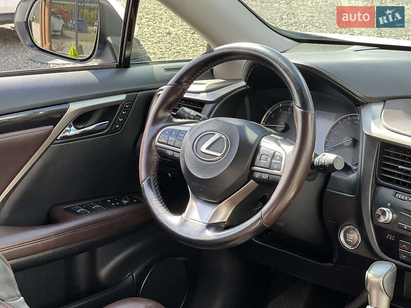Внедорожник / Кроссовер Lexus RX 2017 в Ужгороде
