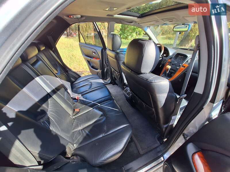 Внедорожник / Кроссовер Lexus RX 2002 в Киеве