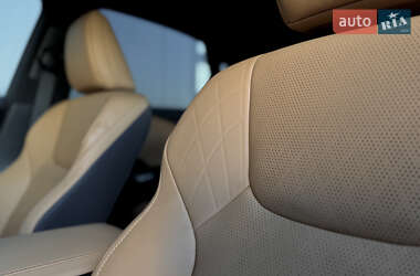 Внедорожник / Кроссовер Lexus RX 2023 в 